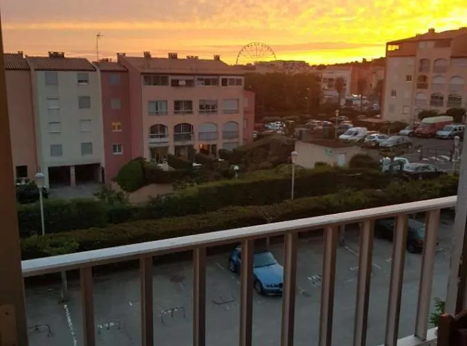 Du Mole Apartament *